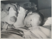 Zora Rysová as a baby in 1947