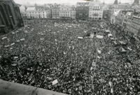 Plzeňské náměstí v revolučním roce 1989