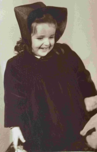 Manželka Františka Kubíčka v dětství.