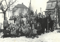 Helena Koníčková na lyžařském výcviku se školou