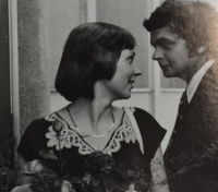 Svatební fotografie Romana Vlasáka a manželky Ivany