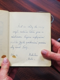 Památníček - věnování od babičky.