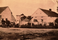 Rodinný statek před znárodněním.