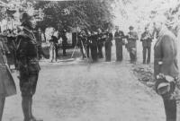 Strýc Miroslav Kojecký v československé armádě ve Velké Británii vítá Edvarda Beneše