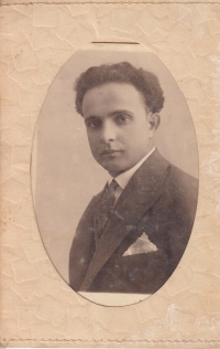 Tatínek Josef Macoun