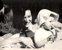 Sapákova druhá manželka a dcera, 1991