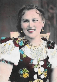 Anna Frajkorová - mother of Ján (1939)