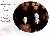 Kateřina and Alois Frištenskys, the grandparents of Zdeněk Frištenský in 1916