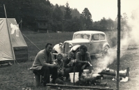 Další snímek ze stanování s rodiči, 1964
