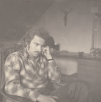Miroslav Pospíšil in the small flat in Liberec, 1978