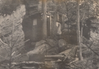 Osada Mechovka, 1977