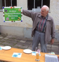 Ernst Weber ve sklářském muzeu ve Weidenbergu, leden 2019