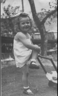 Rosemarie před koncem 2. světové války