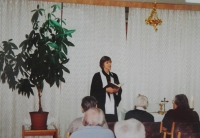 Světluše Košíčková celebrating a Mass in a retirement home in Prostějov in the 90s 