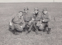 Vojna, 1968, zleva Laco Miškovič, T. P., Zdeněk Plecháček a Milan Vokáč