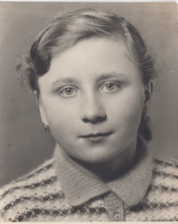 Věra Ptáčková in 1952