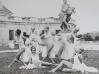 Ballerinas and dancers, whom the witness mediated through various engagements in 1960s
