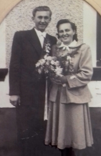 1950 wedding photo of Zdeňka and Karel Štýbl