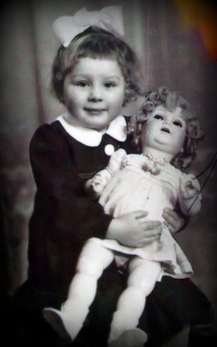 Elfrieda Lehnertová (tehdy Protz), 1941