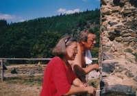 Jana Veselá se současným partnerem, léto 2003