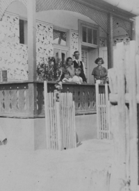 Jan Roman s rodičí a sourozenci v Užhorodě v roce 1935