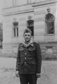 Milan Tichák během vojenského cvičení v Moravské Třebové
