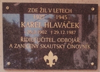 Pamětní deska ve Veselé – otec Karel Hlaváček
