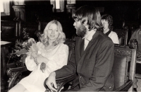Miloš Kim Houdek marrying Jitka Šnebergová; Kolín, 1974