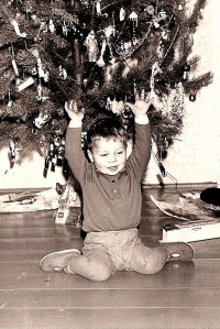 Michal Šaman jako malý chlapec o Vánocích roku 1968 nebo 1969