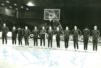 Jiří Zídek (zcela vpravo) na archivní fotografii