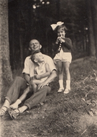 Pavel Jelínek, his father Josef Jelínek, his cousin Hana Taussigová; Liberec Region, 1938