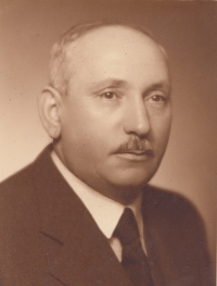 Robert Benda, Praha (Langhans), říjen 1940
