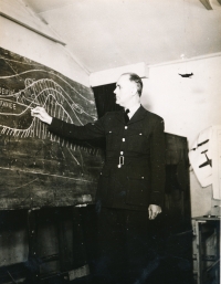 1942, lyceum, meteorology class, František Zimmer