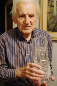 Milan Tichák with the City of Olomouc prize for his long-term contribution to the history of the Olomouc region and its geography 