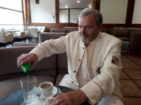 V Zemanově kavárně