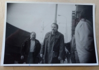 A photo taken by the State Security while surveilling Vl. Sloupa during a visit to Prague in 1988 (the reason for the visit was a meeting with lawyer Josef Lžičař)
