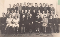 Joint photo of the class at the grammar school