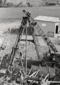 Hloubení jámy R 1 v oblasti Dolní Rožínka