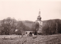 Červené Dřevo - kostel