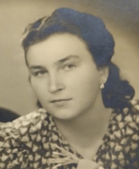 Jarmila Kettnerová; 1941