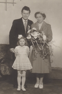 Svatební fotografie rodiny Karla Miláčka