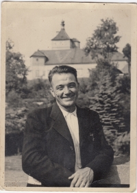 Otec Josef Hrdý, Kostelec nad Orlicí, 1928