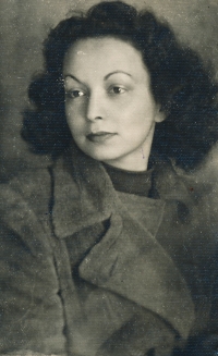 The mother Marta Bártová 1945