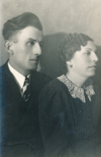 Václav and Milada Kiršners in 1943
