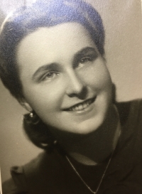 maturitná fotka 1940 