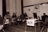 Místnost využívaná studentským stávkovým výborem v Hradci Králové, foto Miloš Hofman, závěr roku 1989