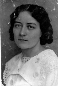 Jan Pavlásek's mother