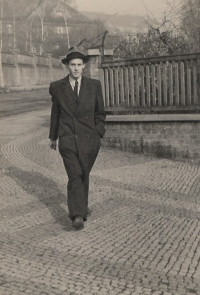 Pavel Holeček in 1950