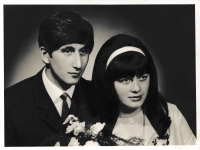Svatba s prvním manželem, Jiří a Jarmila Halamíčkovi, 1966