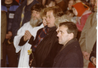 Václav Havel na mši v katedrále sv. Ducha v Hradci Králové, leden 1990